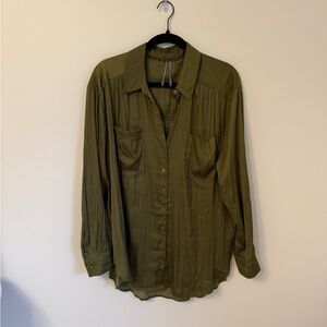 Anthropologie Satin Buttondown size Large